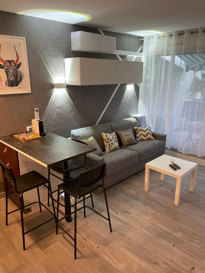 Superbe Studio, Terrasse, Piscine, Parking Le Grau-du-Roi Luaran gambar