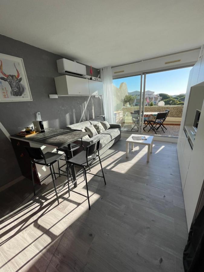 Superbe Studio, Terrasse, Piscine, Parking Le Grau-du-Roi Luaran gambar