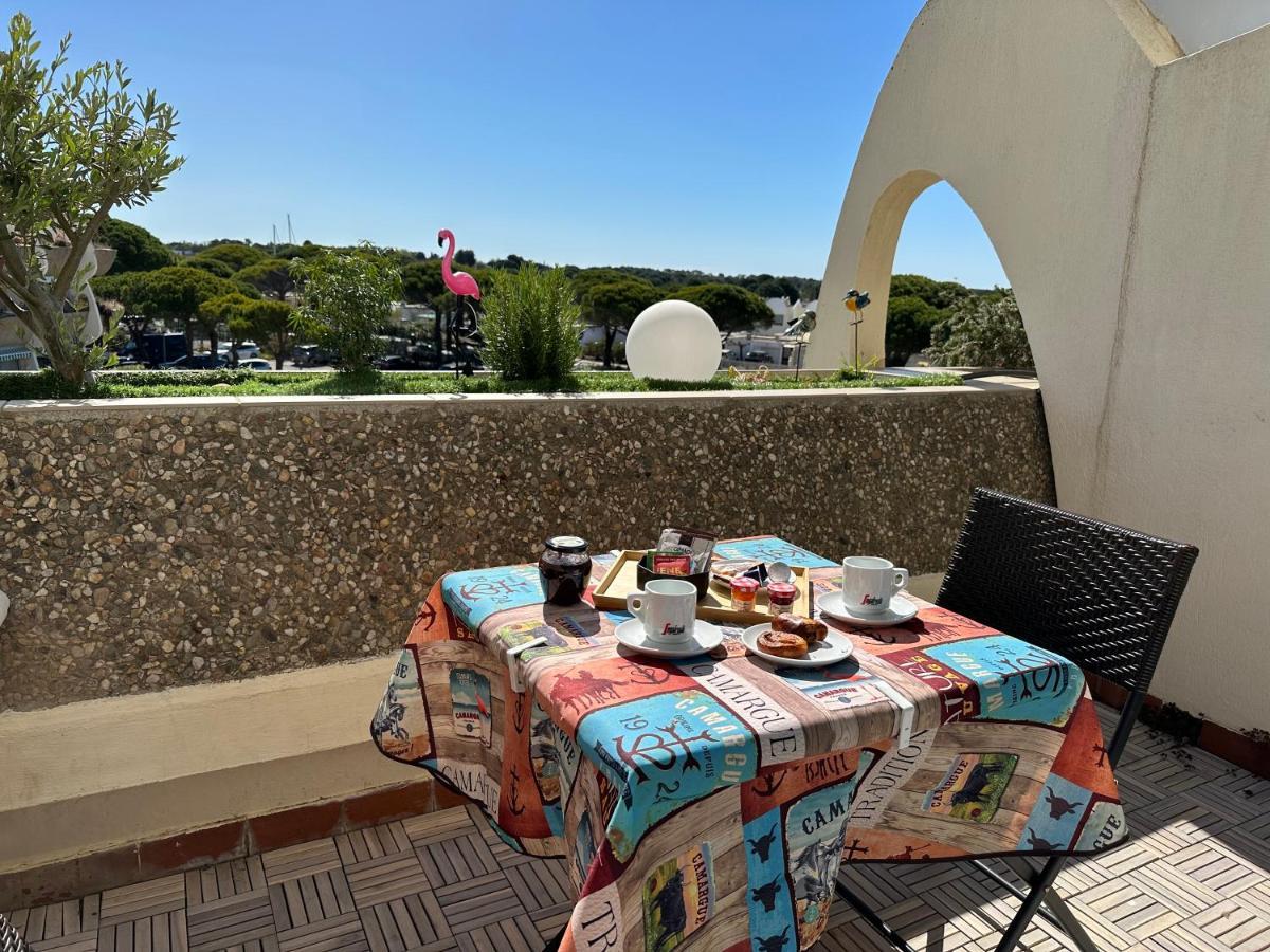 Superbe Studio, Terrasse, Piscine, Parking Le Grau-du-Roi Luaran gambar
